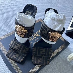 FENDACE MULES - FF LOGO PRINT/ MEDUSA HEAD